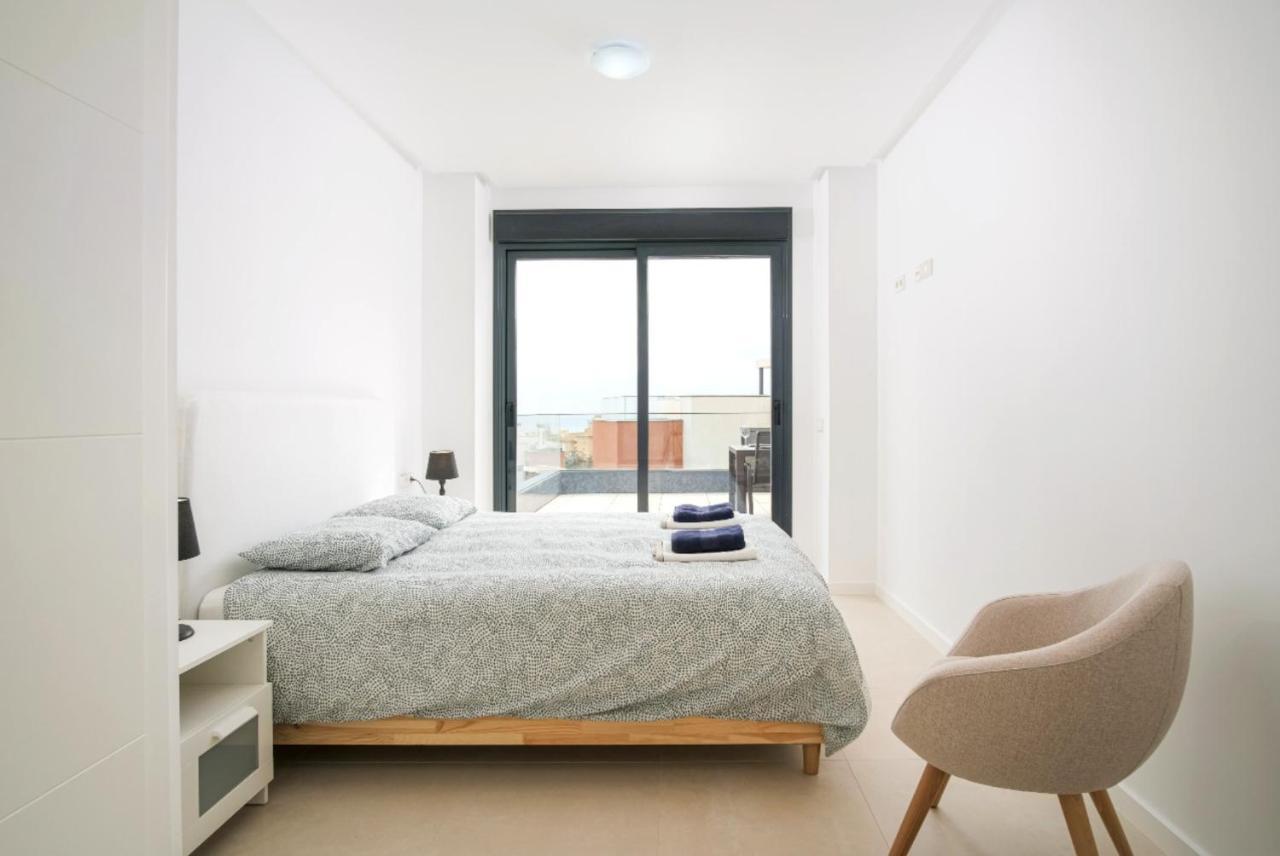 Modern Apartment-Sea View Фуэнхирола Экстерьер фото